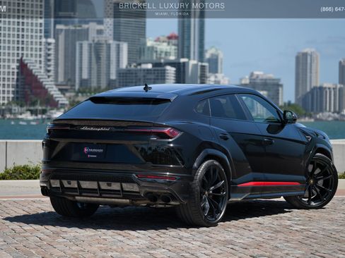 Used 2020 Lamborghini Urus image 4