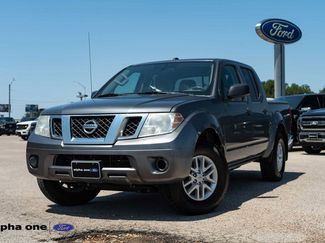 Used 2018 Nissan Frontier SV image 1