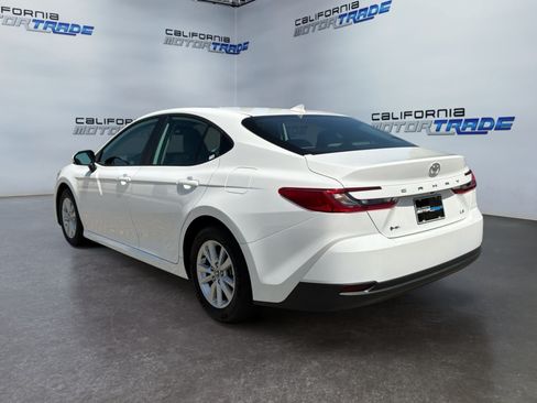 Used 2026 Toyota Camry LE FWD image 7