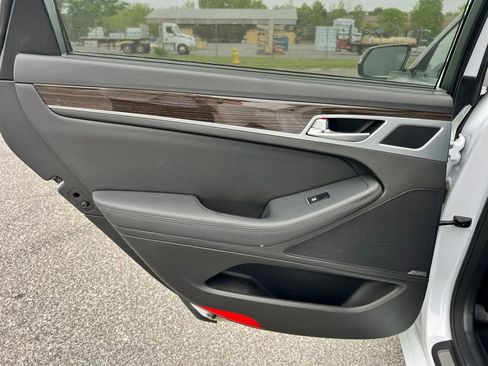 Used 2017 Genesis G80 3.8 w/ Option Group 02 AWD/4WD image 5