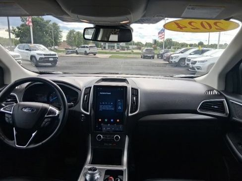 Used 2024 Ford Edge SEL AWD/4WD image 16