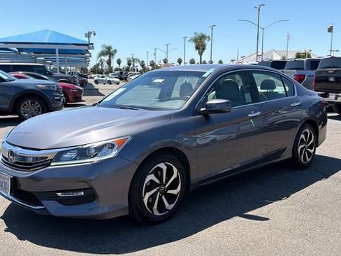Used 2017 Honda Accord EX-L image 7