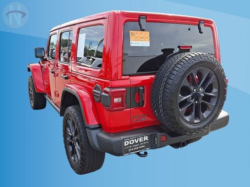 Certified 2025 Jeep Wrangler Unlimited Sahara AWD/4WD image 14