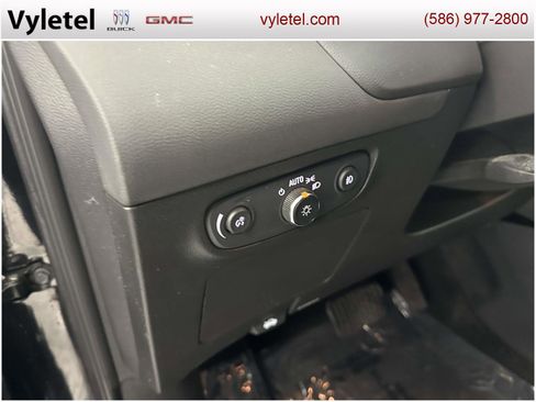 Used 2023 Buick Encore GX Preferred w/ Cold Weather Comfort Package image 19