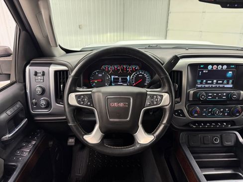 Used 2019 GMC Sierra 2500 SLT w/ Duramax Plus Package AWD/4WD image 18