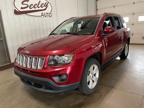 Used 2015 Jeep Compass Latitude AWD/4WD image 2