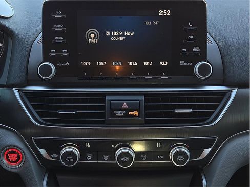 Used 2018 Honda Accord LX image 11