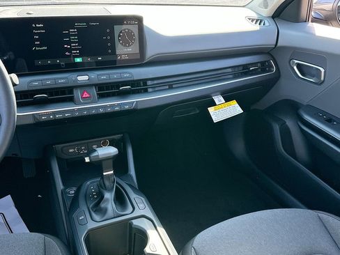 New 2025 Kia K4 LXS image 21