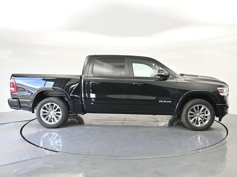 Used 2022 RAM 1500 Laramie AWD/4WD image 4