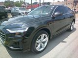 Used 2022 Audi Q8 Premium image 3