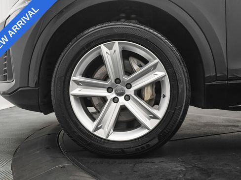Used 2019 Audi Q8 Premium w/ Convenience Package image 30