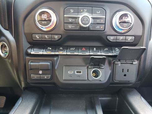 Used 2021 GMC Sierra 1500 AT4 w/ AT4 Value Package AWD/4WD image 21