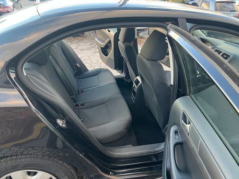 Used 2014 Volkswagen Jetta S image 16