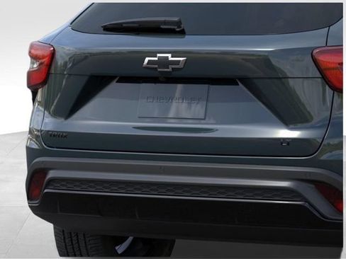 New 2026 Chevrolet Trax LT FWD image 14