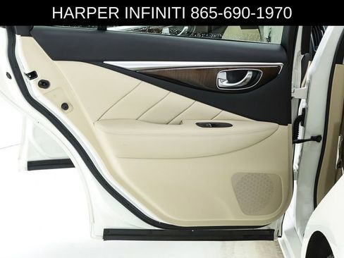 Used 2018 INFINITI Q50 Luxe w/ Essential Package (3.0T Luxe) AWD/4WD image 19