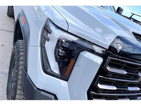 Used 2024 GMC Sierra 2500 AT4X w/ AT4X AEV Edition AWD/4WD image 26
