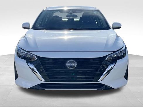 Used 2025 Nissan Sentra SV image 2