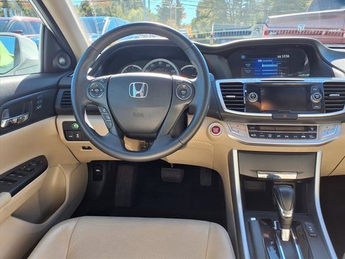 Used 2015 Honda Accord EX-L image 9