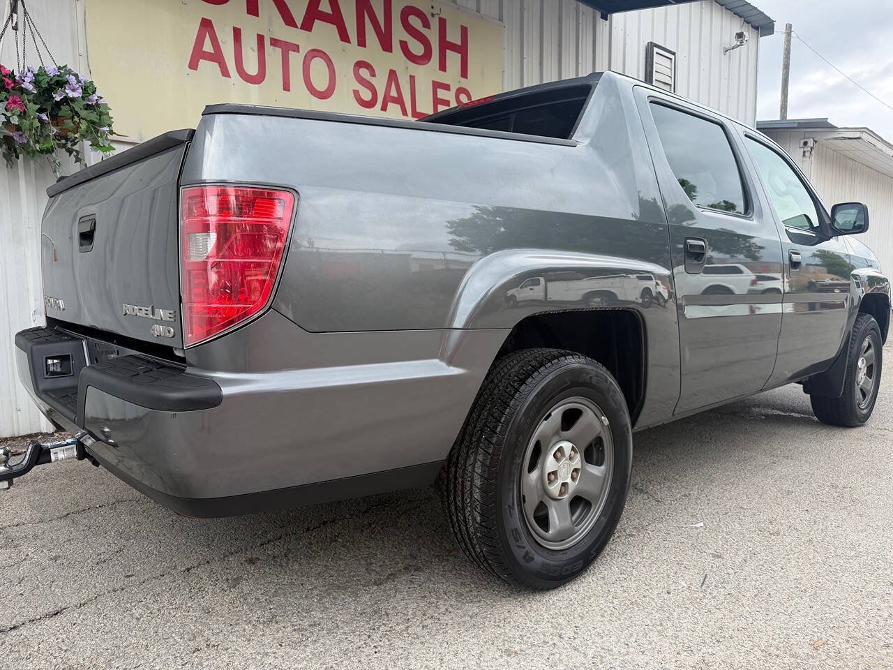 Used 2010 Honda Ridgeline RT image 2