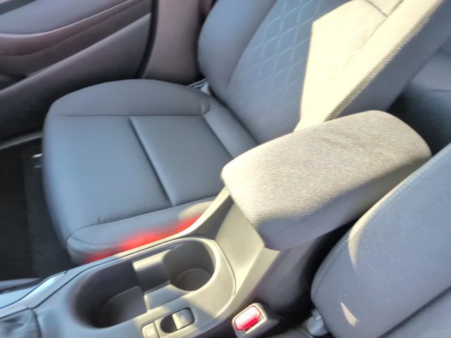 Used 2027 Toyota Corolla LE FWD image 21