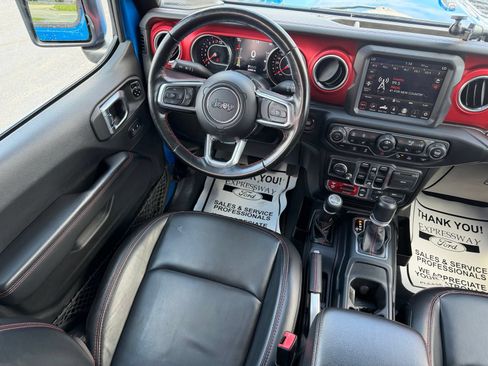 Used 2021 Jeep Gladiator Rubicon w/ Dual Top Group AWD/4WD image 14