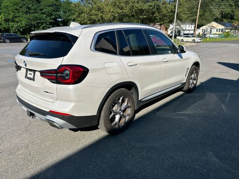 Used 2024 BMW X3 xDrive30i w/ Premium Package w/ZPA AWD/4WD image 9
