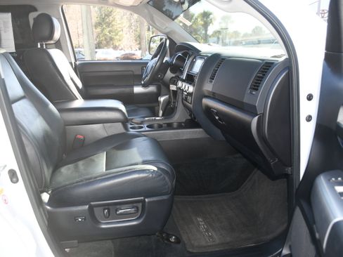 Used 2018 Toyota Sequoia TRD Sport image 21