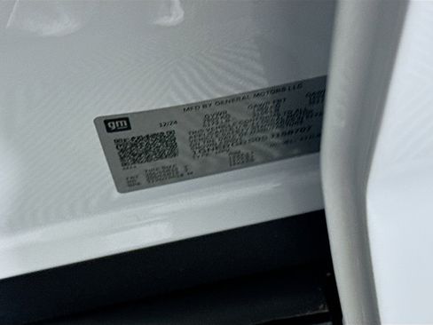 Used 2025 Chevrolet Traverse LT image 12