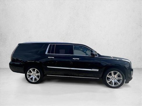 Used 2019 Cadillac Escalade ESV Premium Luxury RWD image 5