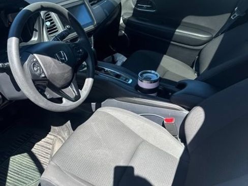 Used 2021 Honda HR-V EX image 5