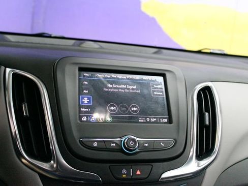 Used 2023 Chevrolet Equinox LS AWD/4WD image 18