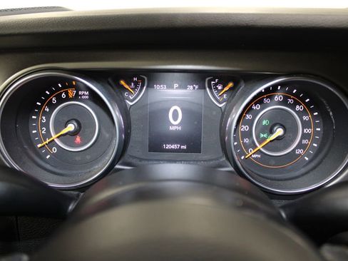 Used 2018 Jeep Wrangler Unlimited Sport S image 38