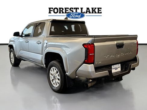 Certified 2024 Toyota Tacoma SR5 AWD/4WD image 5
