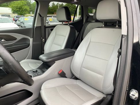 Used 2024 GMC Terrain SLT FWD image 23
