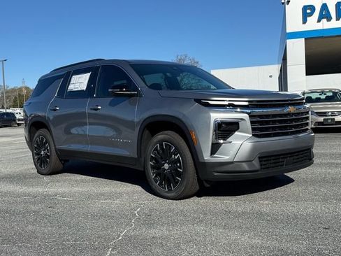 New 2026 Chevrolet Traverse LT w/ Sun and Wheel Package image 1