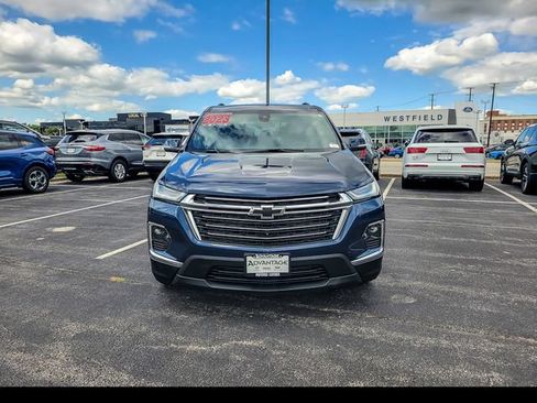 Used 2023 Chevrolet Traverse LT FWD image 7