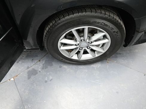 Used 2016 Dodge Grand Caravan SE image 26