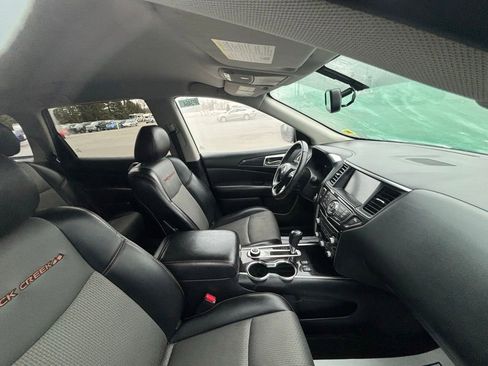 Used 2019 Nissan Pathfinder SV w/ Rock Creek Edition image 13