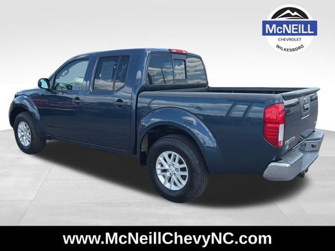 Used 2016 Nissan Frontier SV RWD image 6