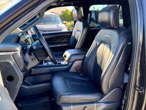 Used 2023 Ford Expedition Max Platinum image 7