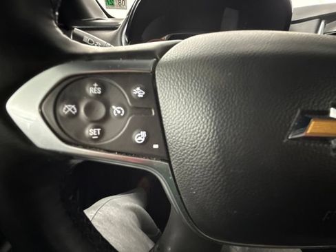 Used 2023 Chevrolet Traverse Premier FWD image 29