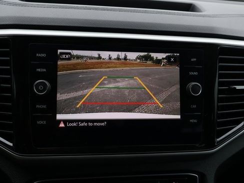 Certified 2023 Volkswagen Atlas Cross Sport SE image 24