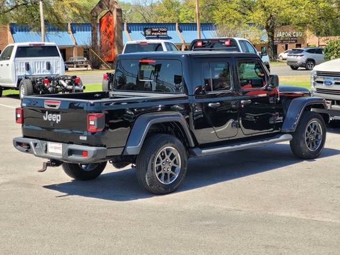 Used 2020 Jeep Gladiator Overland AWD/4WD image 5