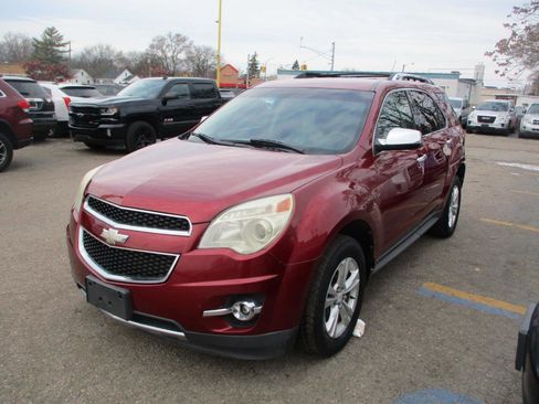 Used 2010 Chevrolet Equinox LTZ image 3