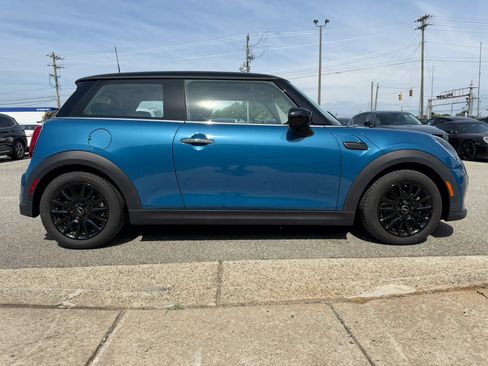 Used 2023 MINI Cooper 2-Door Hardtop FWD image 17