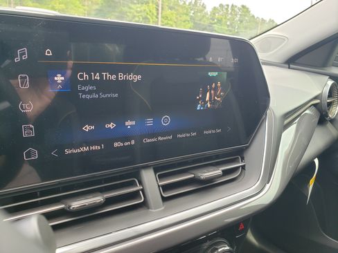 New 2026 Chevrolet Trax ACTIV w/ Driver Confidence Package FWD image 24