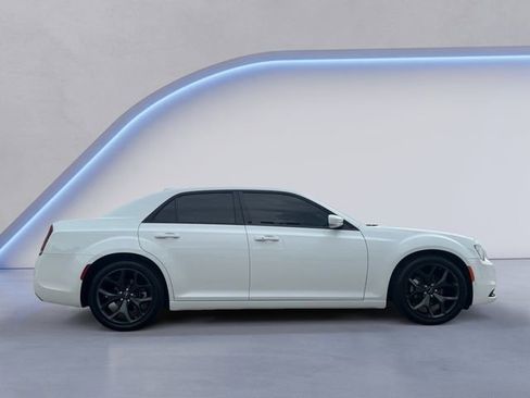 Used 2023 Chrysler 300 S RWD image 4