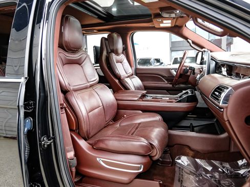 Used 2018 Lincoln Navigator Black Label w/ Cargo Package AWD/4WD image 47