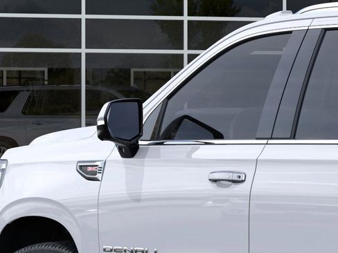 New 2026 GMC Yukon XL Denali image 12