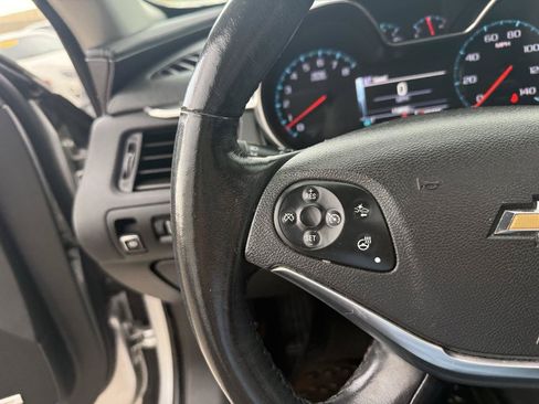Used 2015 Chevrolet Impala LTZ FWD image 17